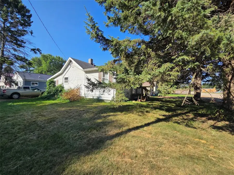 428 E School Street, Thorp, WI 54771 - #3