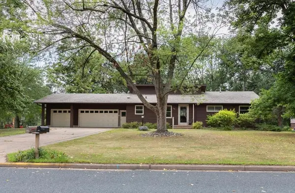 1121 River Heights Road, Menomonie, WI 54751