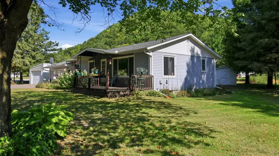 1104 W Winter Avenue, Elmwood, WI 54740 - #3