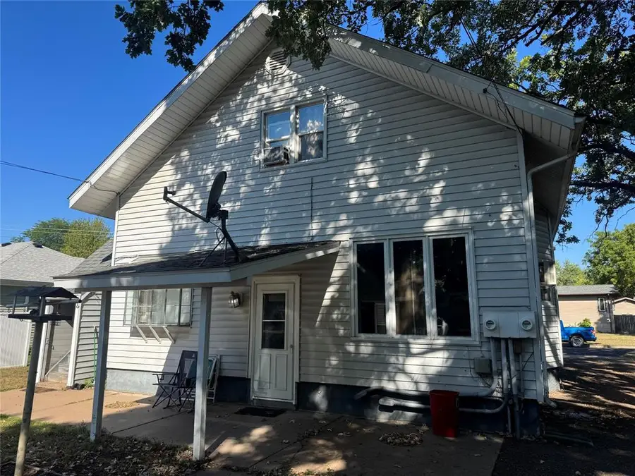 915 Miles Street #1-2, Chippewa Falls, WI 54729 - #3