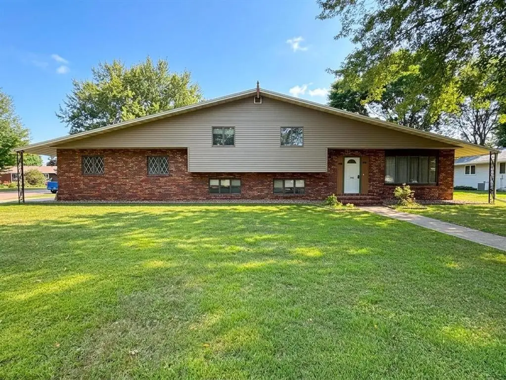 1006 Wisconsin Avenue, Rice Lake, WI 54868 - #1