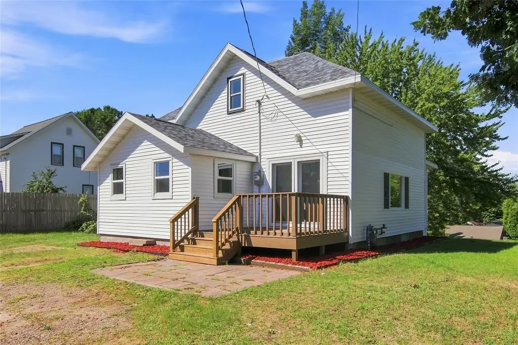 31 W Walnut Street, Chippewa Falls, WI 54729 - #1