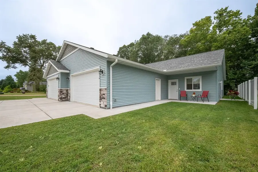 816 10th Street #1-2, Altoona, WI 54720 - #3