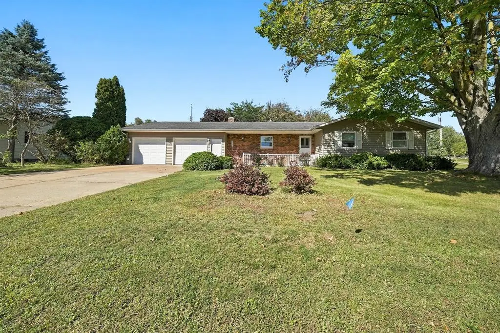 701 Leonard Drive, Eau Claire, WI 54703 - #1