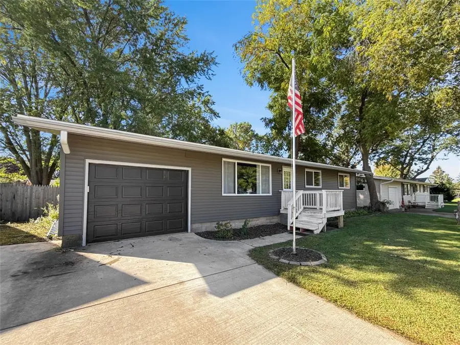 3019 Leslie Lane, Eau Claire, WI 54703 - #3