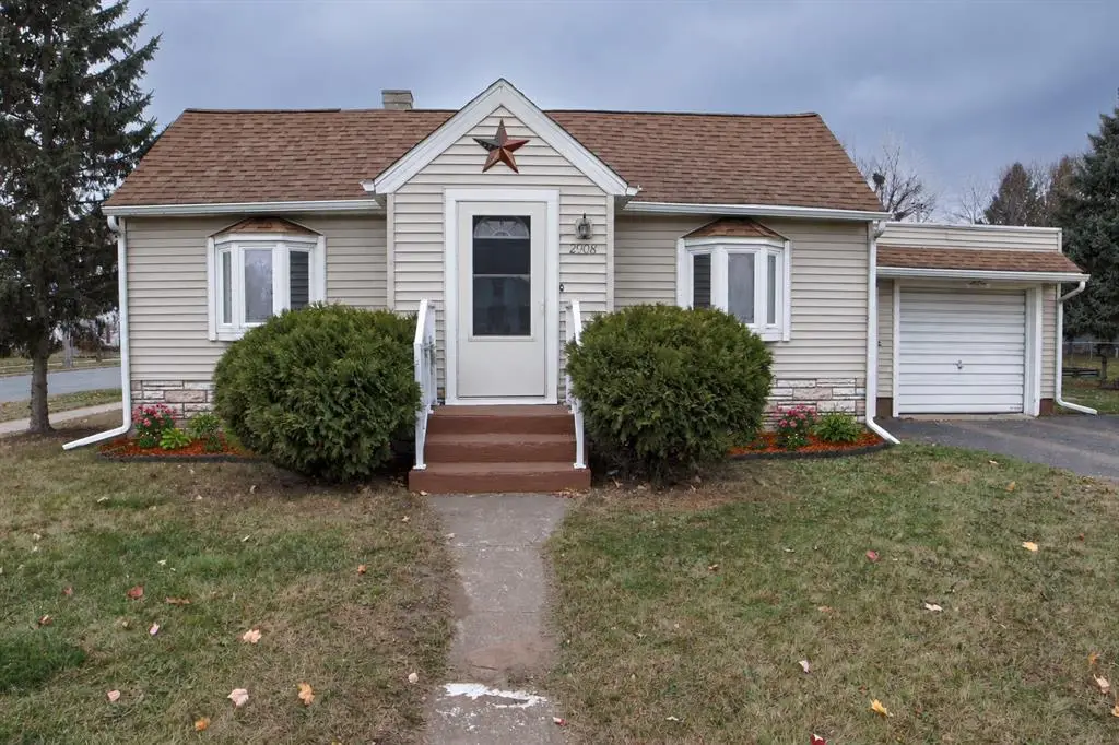 2908 6th Street, Eau Claire, WI 54703 - #1