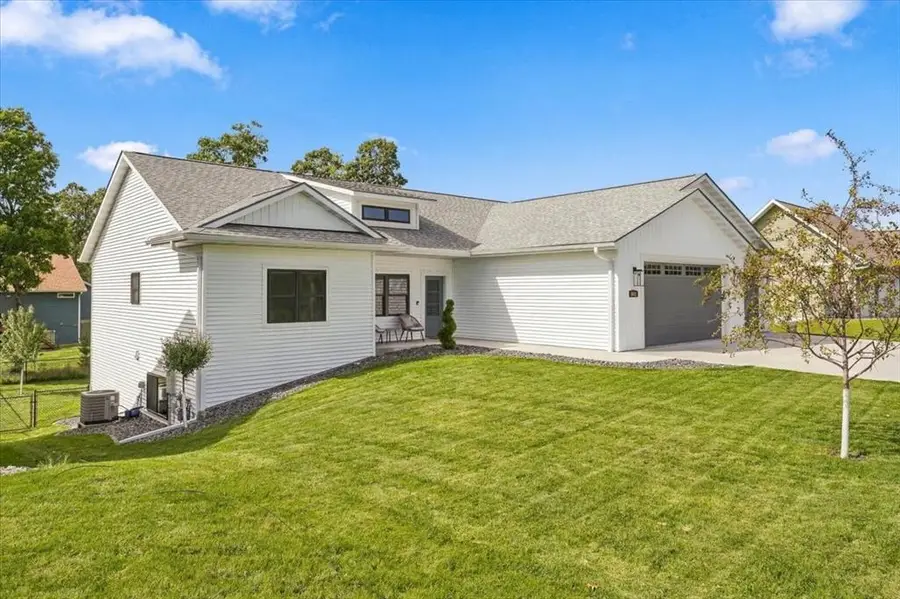 5022 Woodlands Drive, Eau Claire, WI 54703 - #3