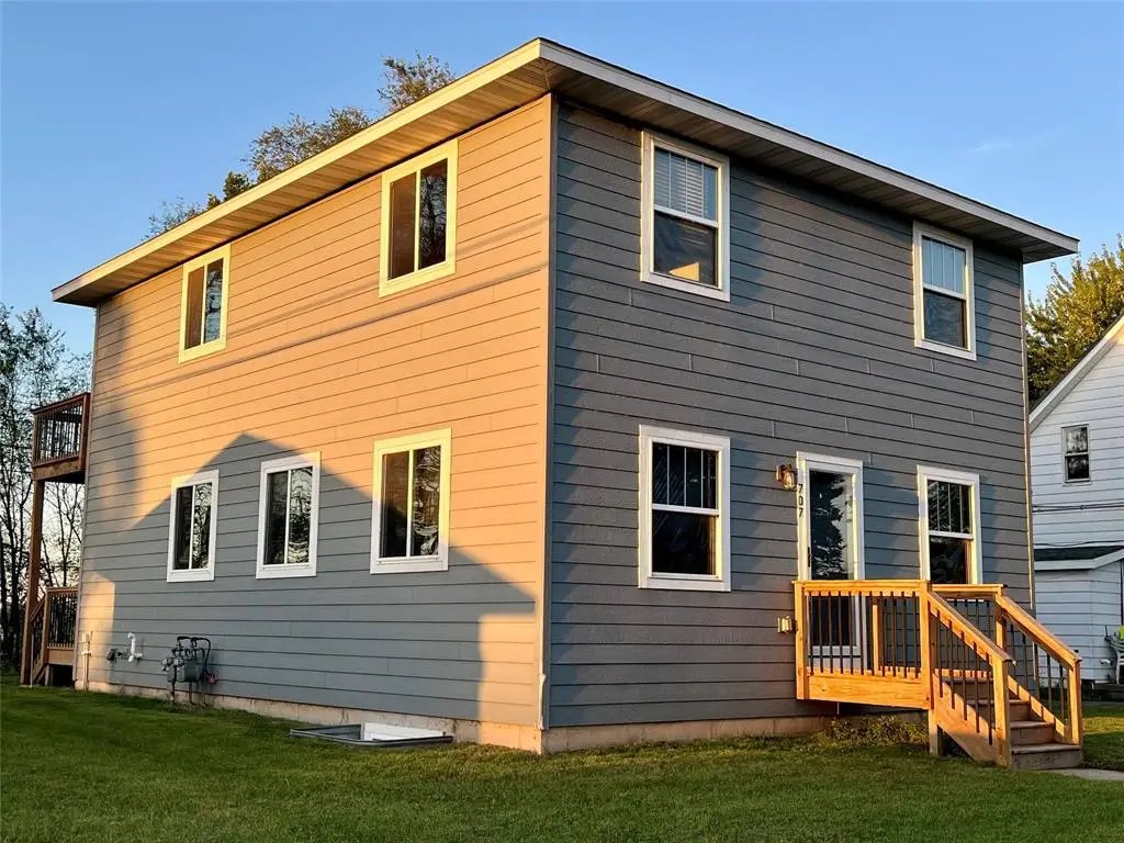 707 Division #A & B, Eau Claire, WI 54703 - #1