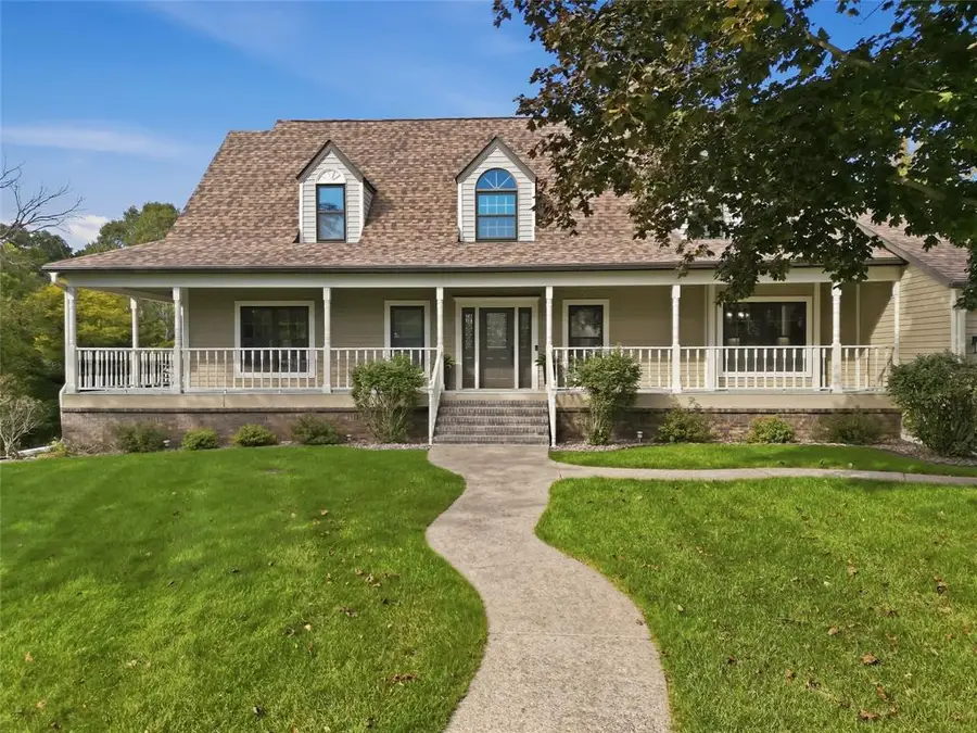 3920 Woodcrest Court, Eau Claire, WI 54701 - #3