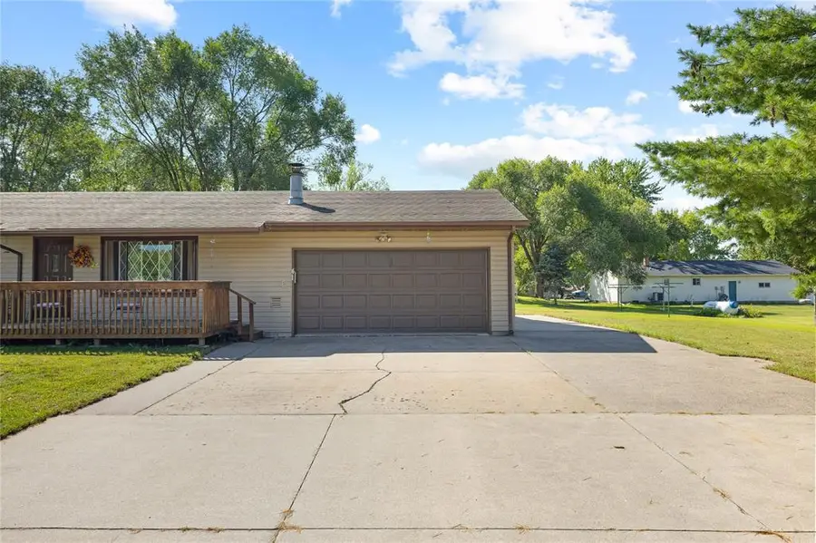 41 W 18th Street, Buffalo City, WI 54622 - #3