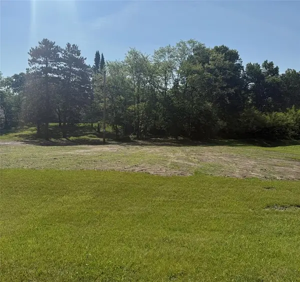 3141 Hastings Way, Eau Claire, WI 54703