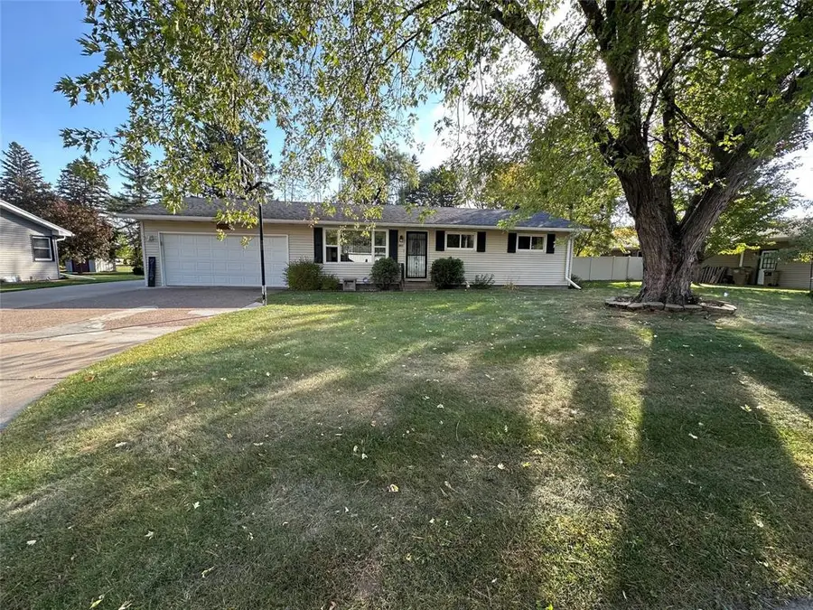 843 Veronica Street, Chippewa Falls, WI 54729 - #3