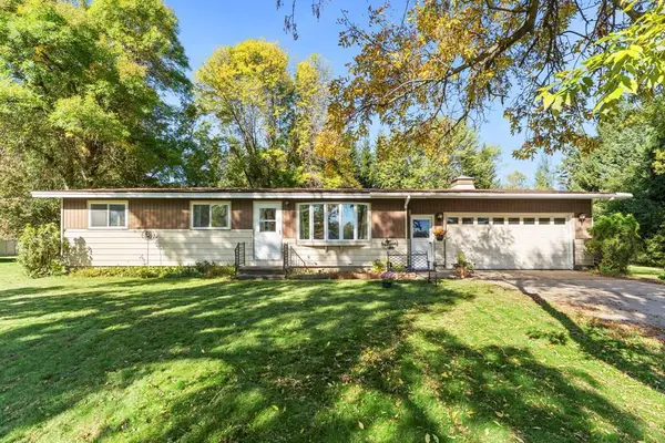 1055 10th Avenue, Cumberland, WI 54829