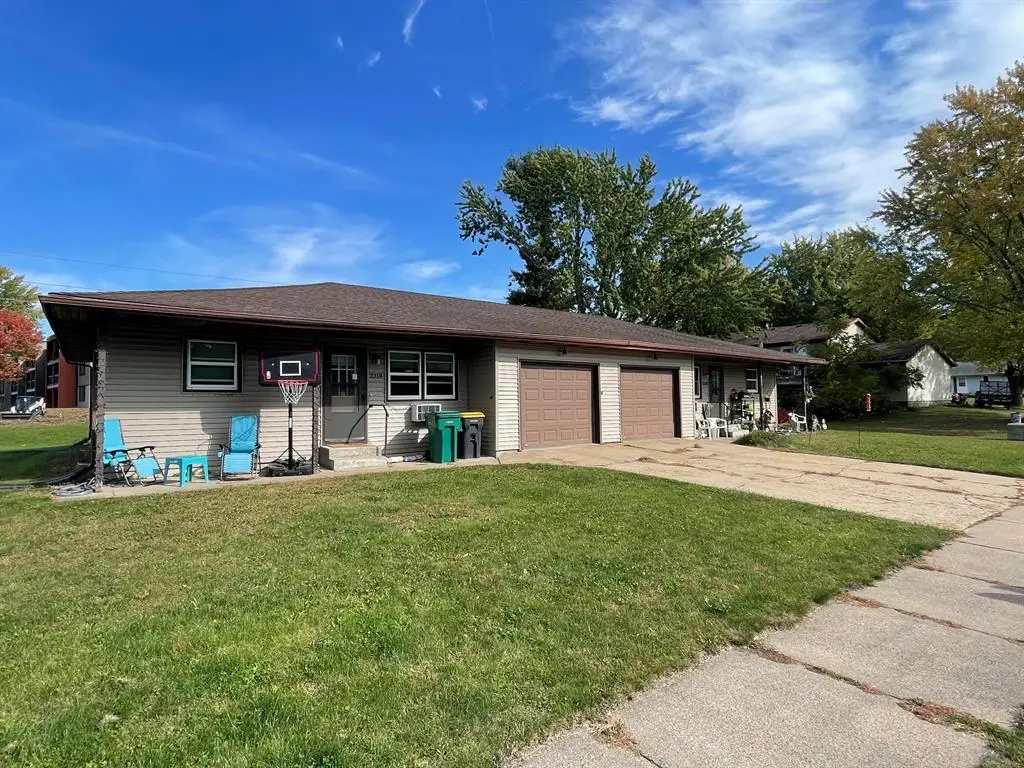 2218 Peters Drive #2218-2220, Eau Claire, WI 54703 - #1