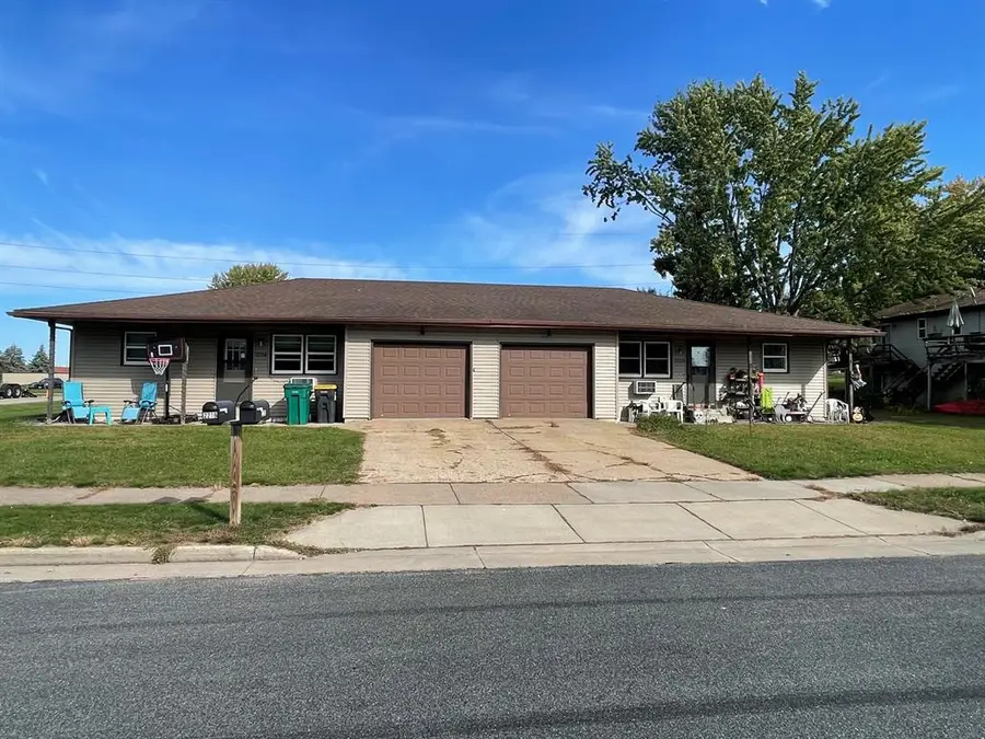 2218 Peters Drive #2218-2220, Eau Claire, WI 54703 - #2