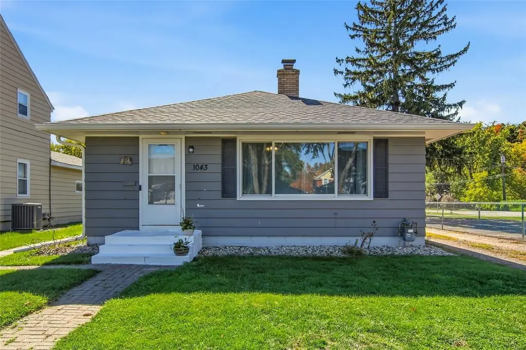 1043 Vine Street, Eau Claire, WI 54703 - #1