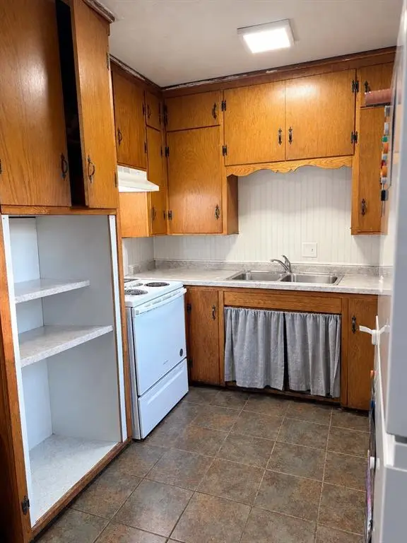 730 E La Salle Avenue, Barron, WI 54812 - #2