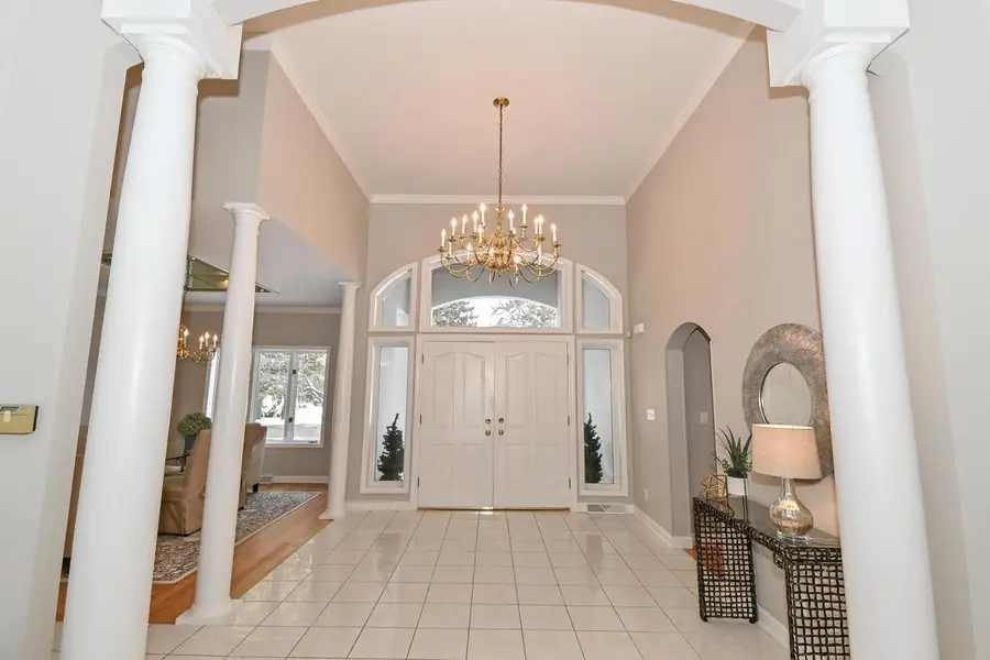 10553 N Riverlake DRIVE, Mequon, WI 53092 - #2