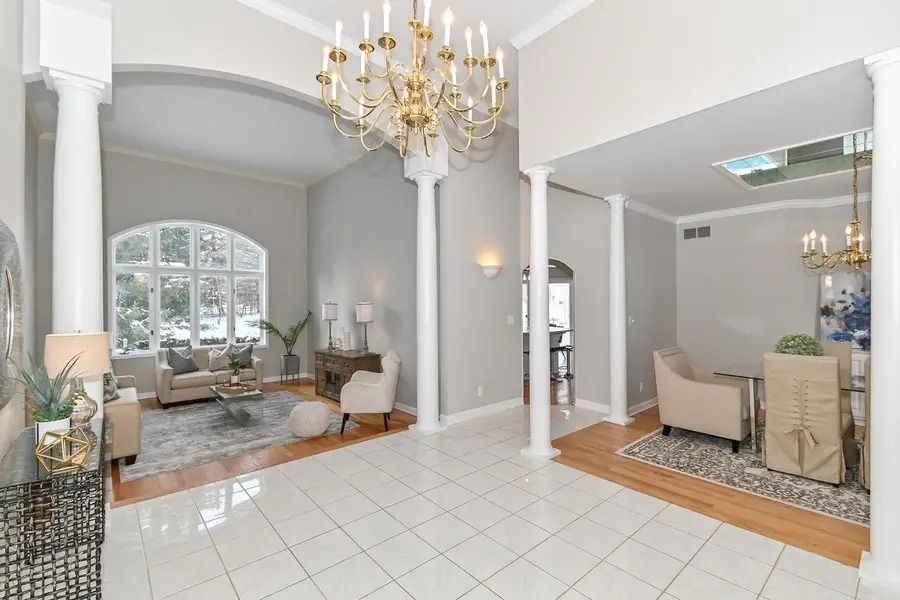 10553 N Riverlake DRIVE, Mequon, WI 53092 - #3