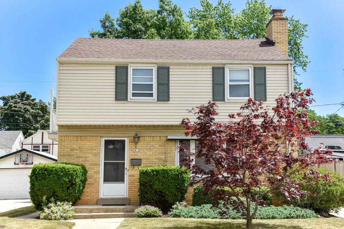 5812 Lydell AVENUE, Whitefish Bay, WI 53217 - #1