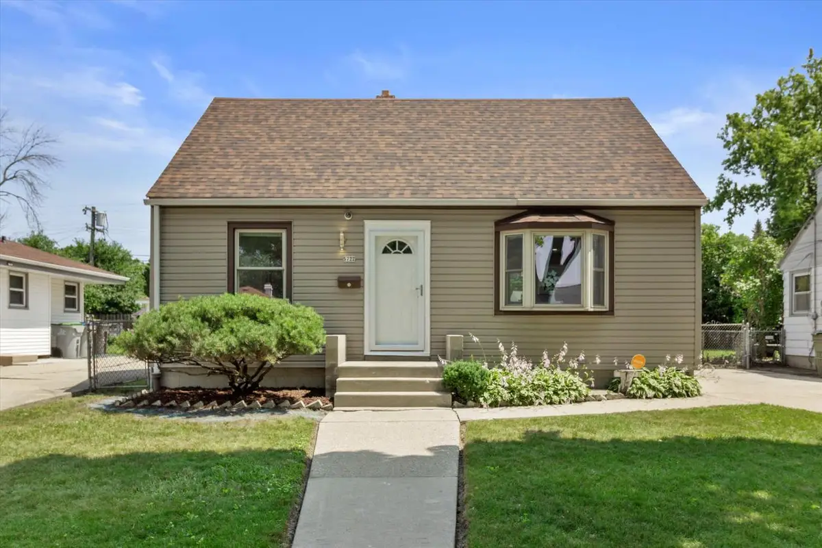 5722 N 79th STREET, Milwaukee, WI 53218 - #1