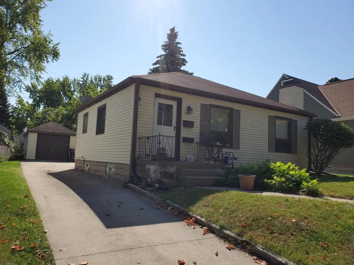8721 W Hayes AVENUE, West Allis, WI 53227 - Image #1