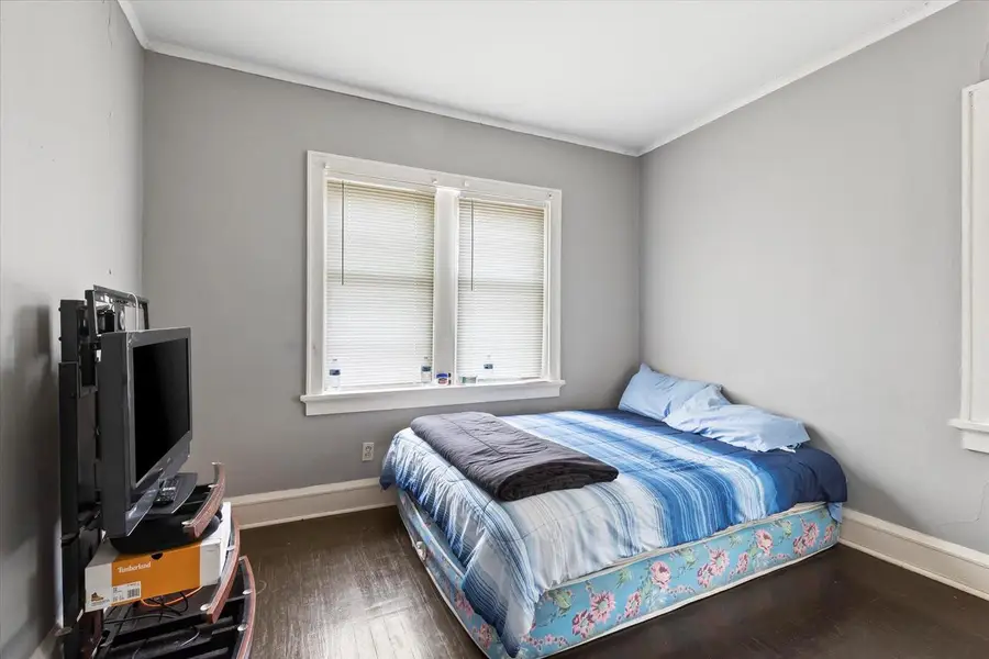 807 W Clarke STREET #815, Milwaukee, WI 53206 - #2