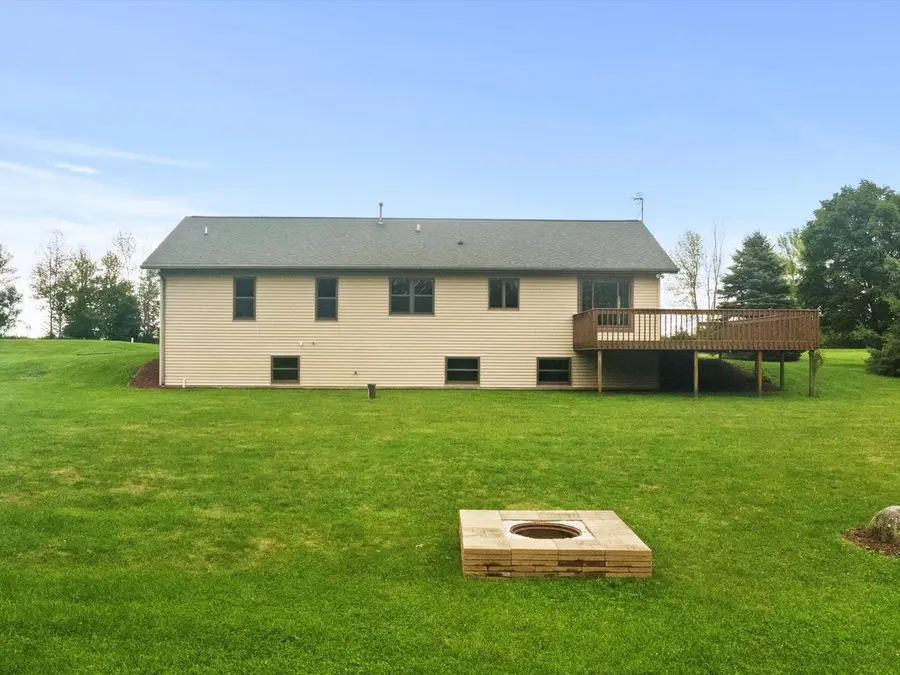 4444 Clover ROAD, Manitowoc, WI 54220 - #2