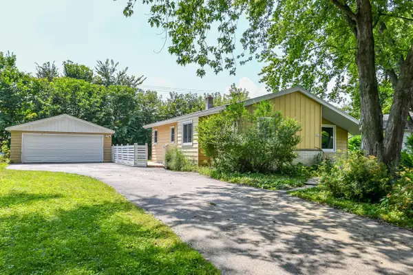 5223 W Hemlock ROAD, Milwaukee, WI 53223