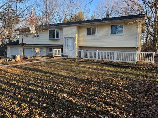 17755 W Jacqueline DRIVE, New Berlin, WI 53146