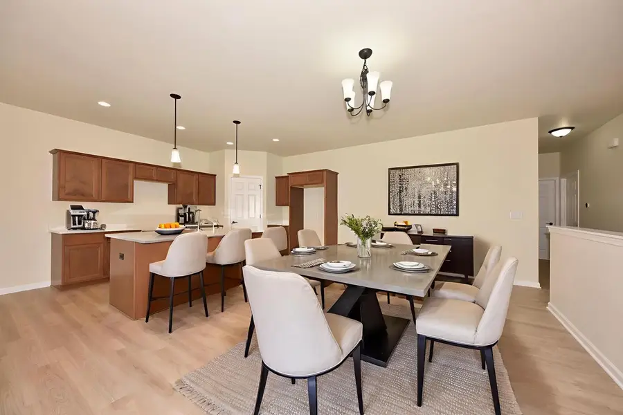 615 Hunter Oaks BOULEVARD #B, Watertown, WI 53094 - Image #3