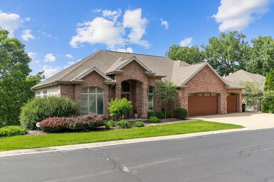 94 HIDDEN ACRES COURT, Appleton, WI 54915 - #2