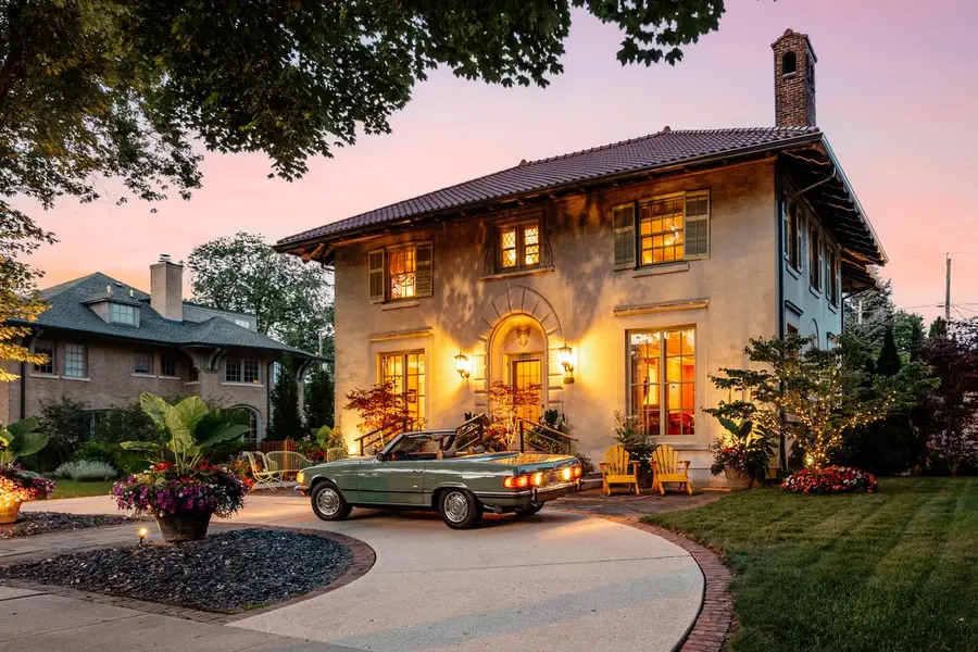 3432 N Shepard AVENUE, Milwaukee, WI 53211 - Image #2