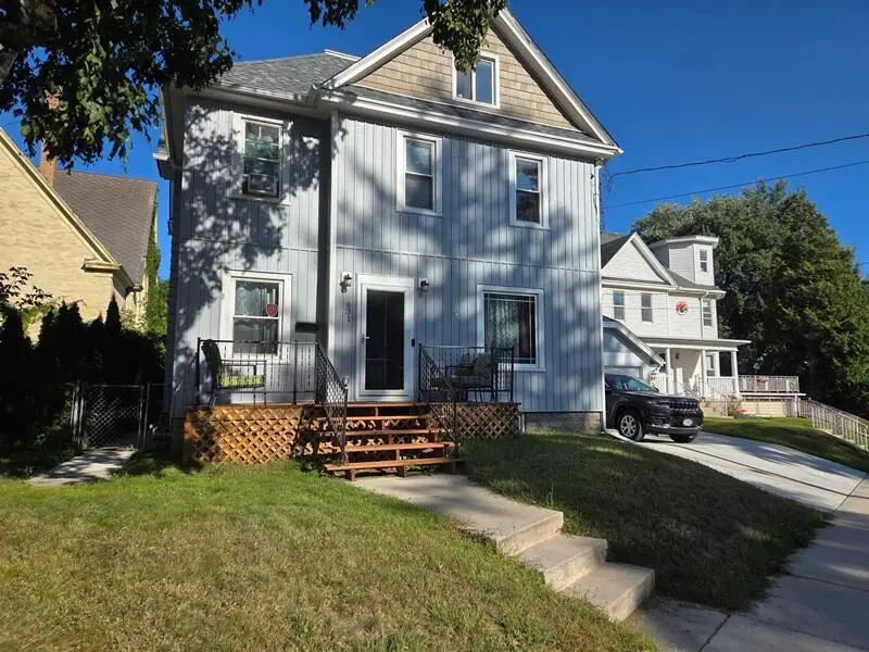 631 N Water STREET, Manitowoc, WI 54220 - Image #1