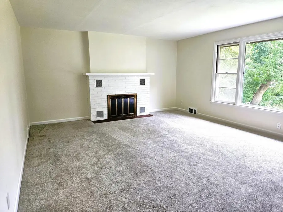 125 Tenny AVENUE, Waukesha, WI 53186 - Image #3