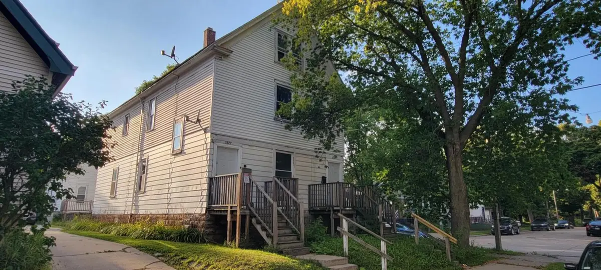 3377 N Palmer STREET, Milwaukee, WI 53212 - Image #1