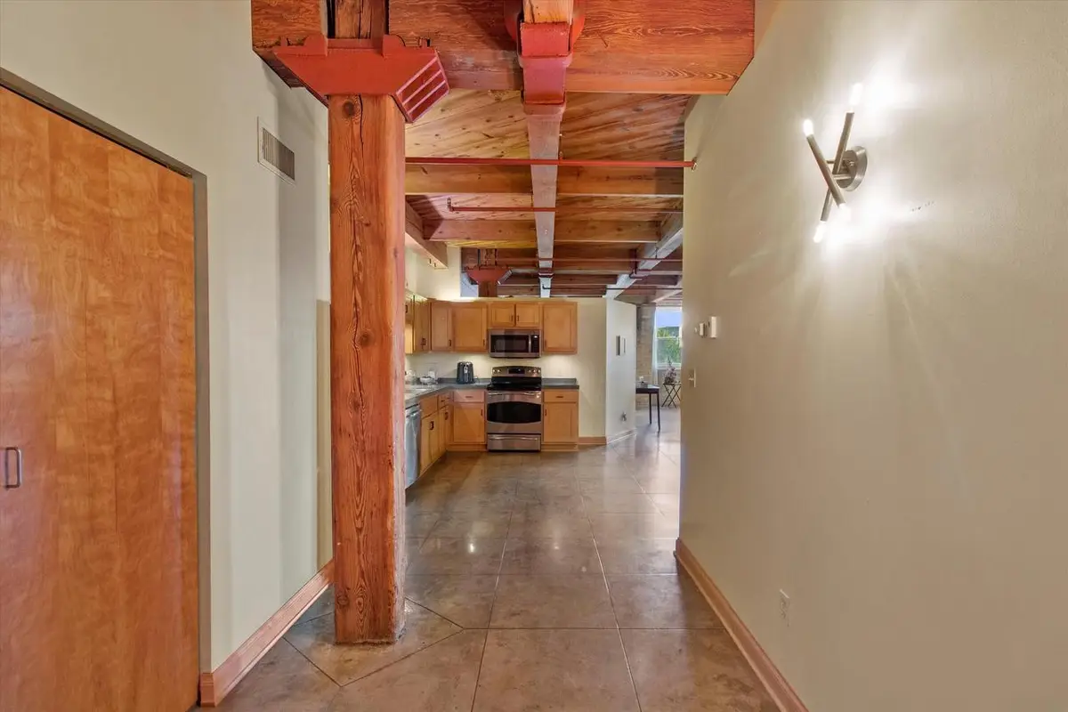 904 E Pearson STREET #303, Milwaukee, WI 53202 - Image #1