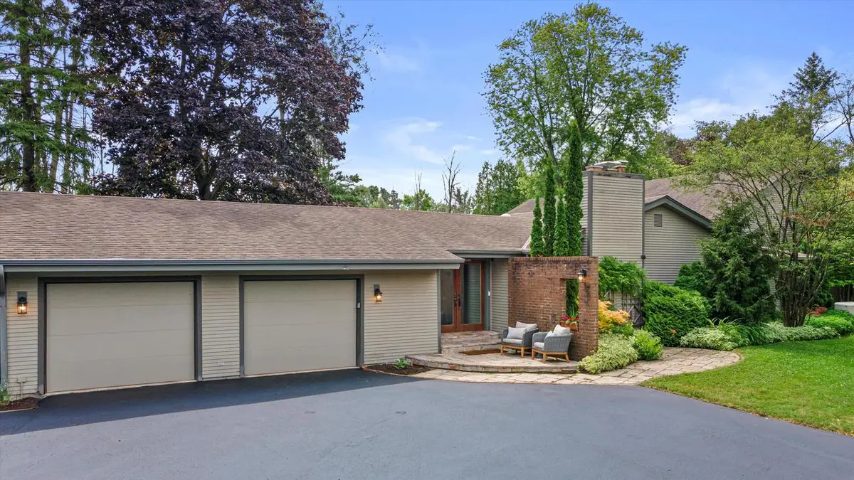 1465 W County Line ROAD, River Hills, WI 53217 - Image #1