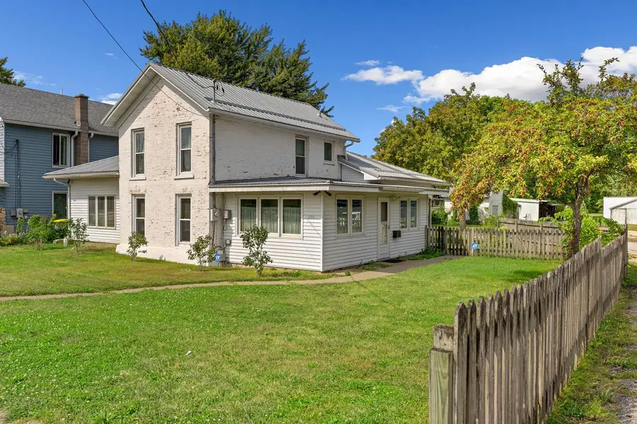 667 E Blackhawk AVENUE, Prairie Du Chien, WI 53821 - Image #3