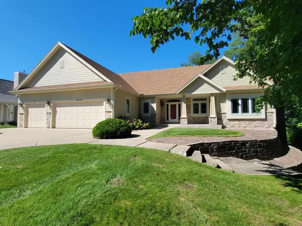 S66W16256 Chestnut Ridge COURT, Muskego, WI 53150