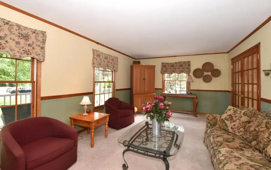 W237S6815 Fernwood DRIVE, Waukesha, WI 53189 - Image #2