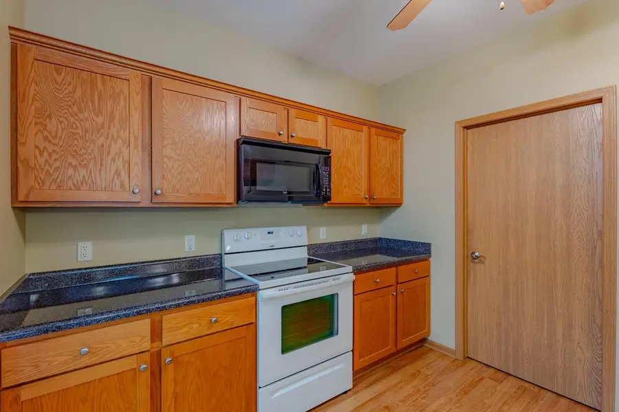 230 Hilldale DRIVE #1307, Hartford, WI 53027 - Image #2
