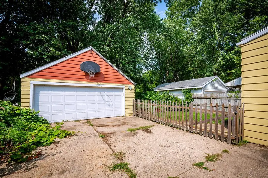 914 69th STREET, Kenosha, WI 53143 - Image #3