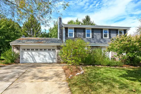 727 Overland TRAIL, Grafton, WI 53024