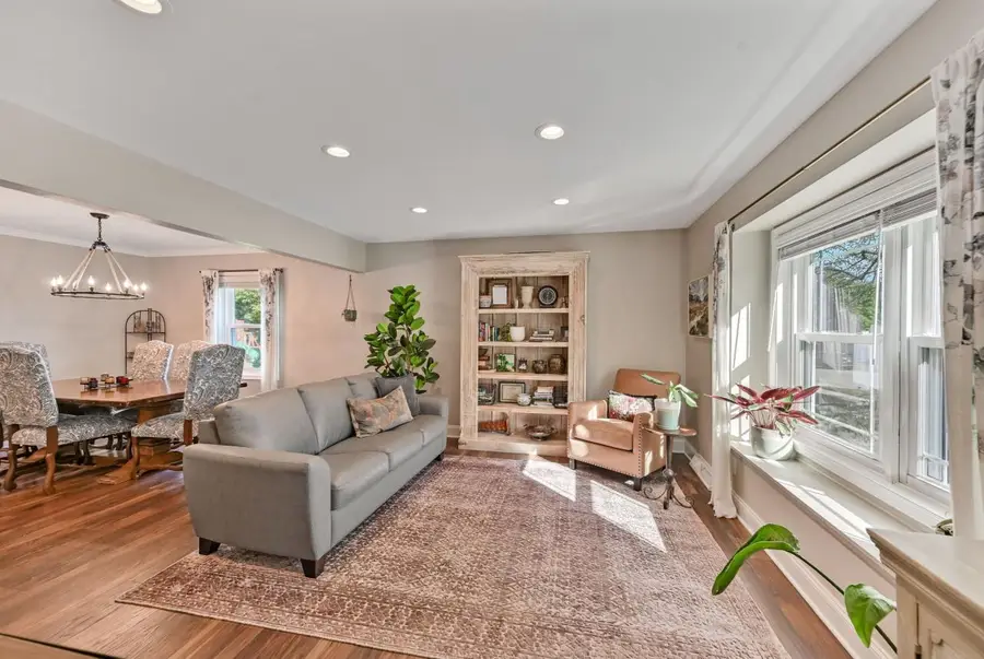 727 Overland TRAIL, Grafton, WI 53024 - Image #2