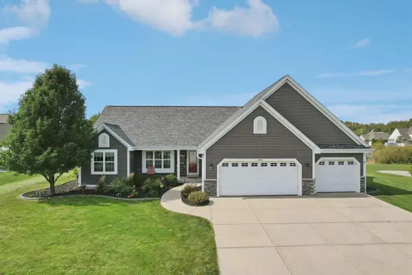 10555 S Singing Lark COURT, Oak Creek, WI 53154