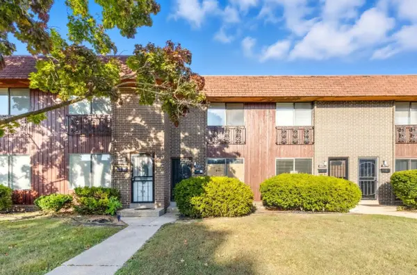 6254 W Port AVENUE #C18, Milwaukee, WI 53223