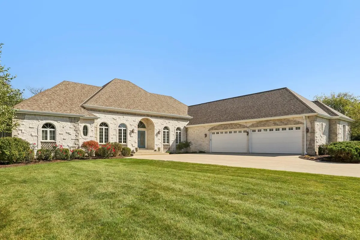 N42W27633 Alexander COURT, Pewaukee, WI 53072 - Image #1