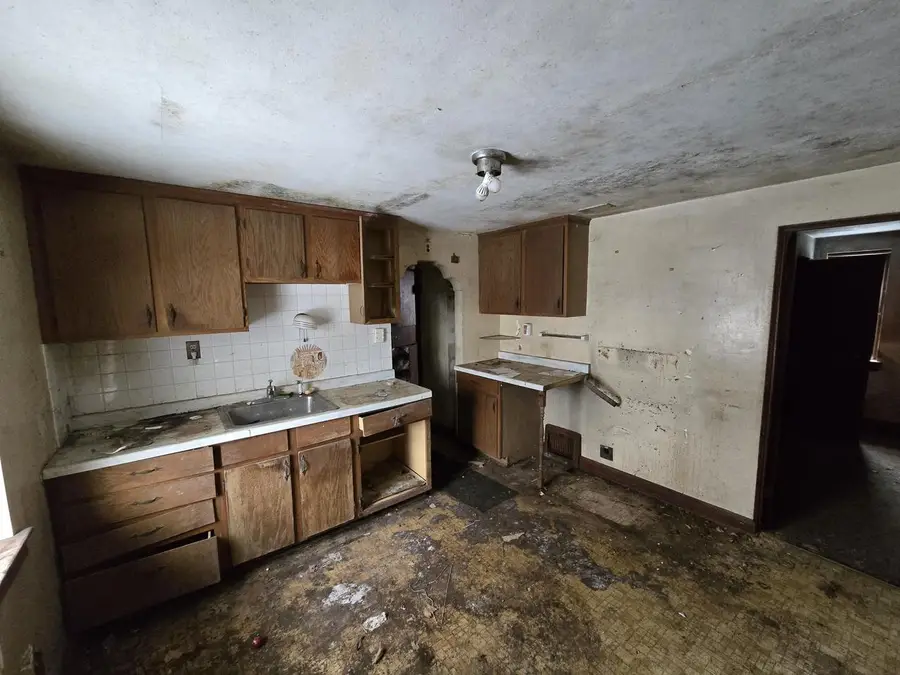 8600 W Fond Du Lac AVENUE, Milwaukee, WI 53225 - #3