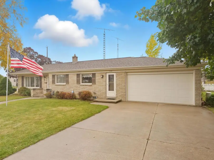 2206 Division STREET, Manitowoc, WI 54220 - Image #3